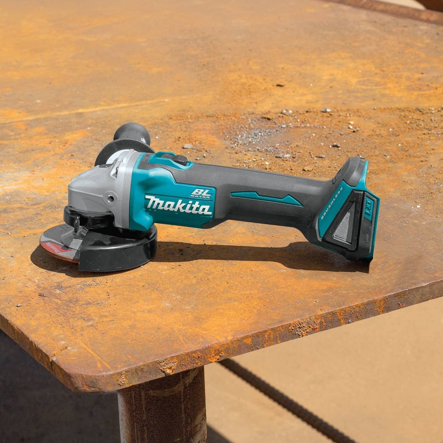 Makita  18V LXT Lithium-Ion Brushless Cordless 4-1/2 in./5 in. Cut-Off/Angle Grinder (Tool-Only)