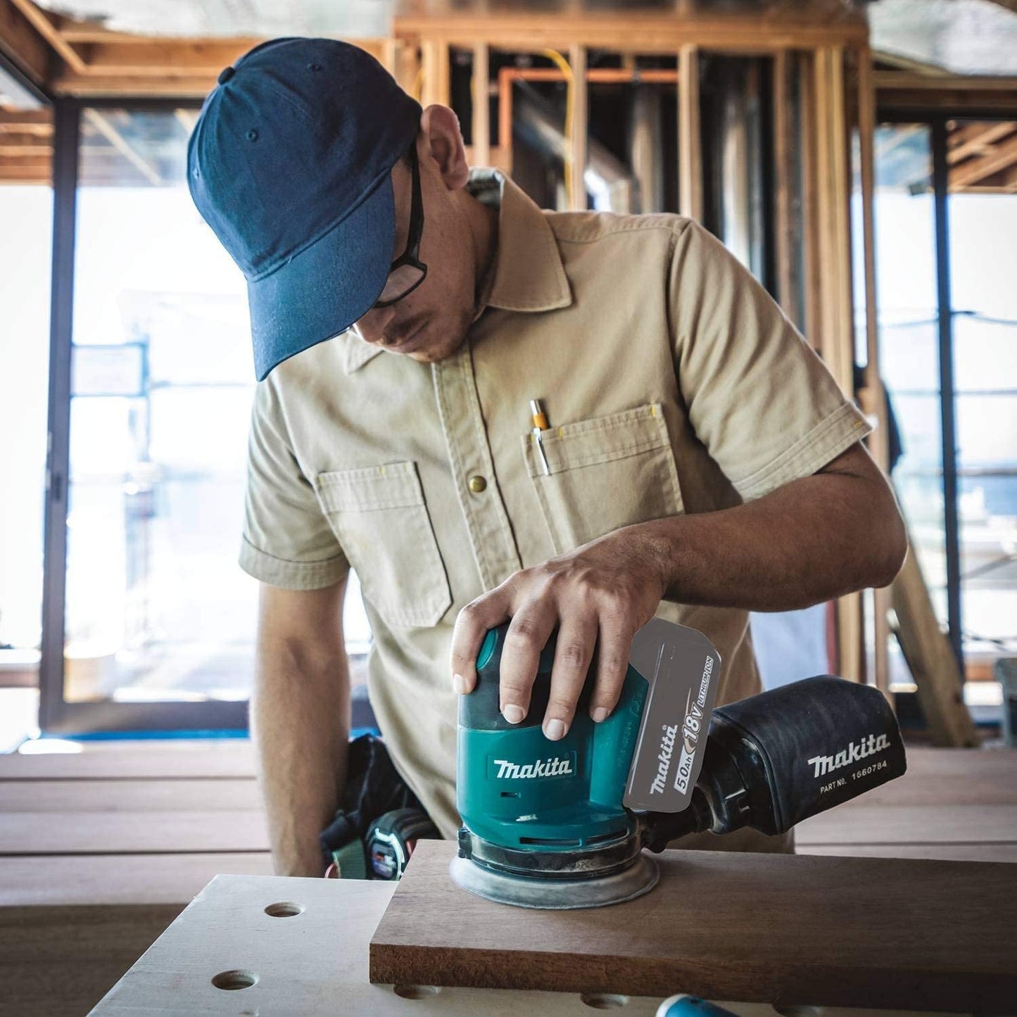 Makita  18V LXT Lithium-Ion Cordless 5 in. Random Orbit Sander (Tool-Only)