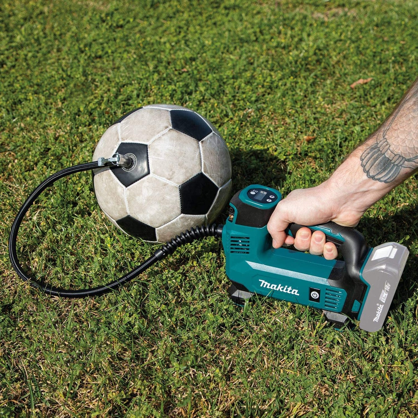 Makita  18V LXT Lithium-Ion Cordless Inflator (Tool-Only)