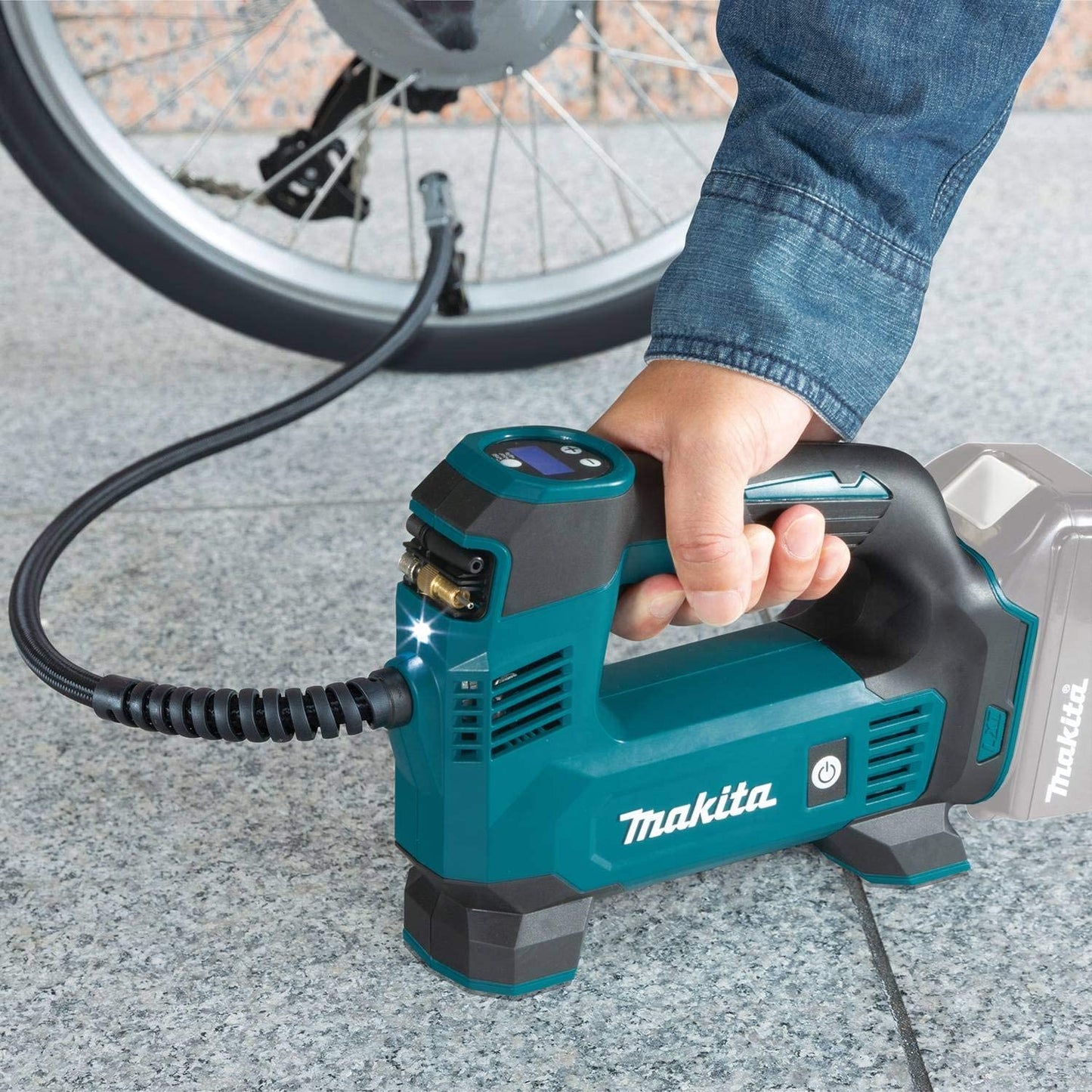 Makita  18V LXT Lithium-Ion Cordless Inflator (Tool-Only)