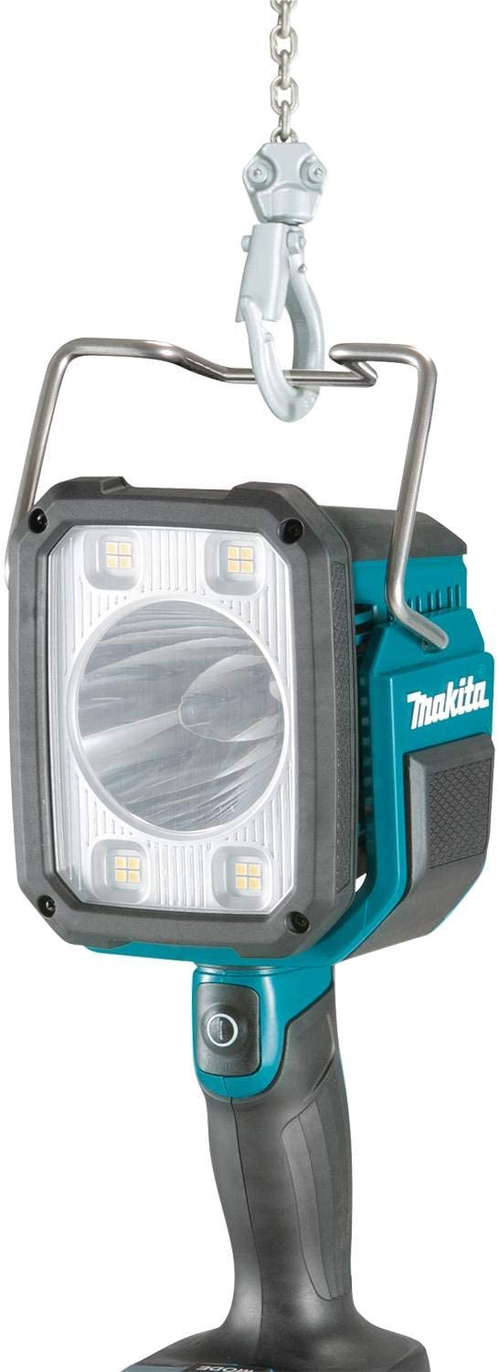 Makita  18V LXT Lithium-Ion Cordless L.E.D. Flashlight / Spotlight (Light Only)