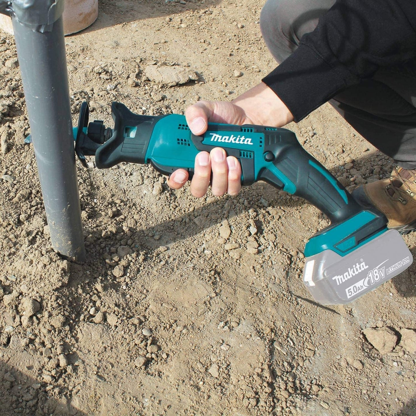 Makita  18V LXT Lithium-Ion Cordless Variable Speed Lightweight Compact Reciprocating Saw with Built-in LED (Tool-Only)