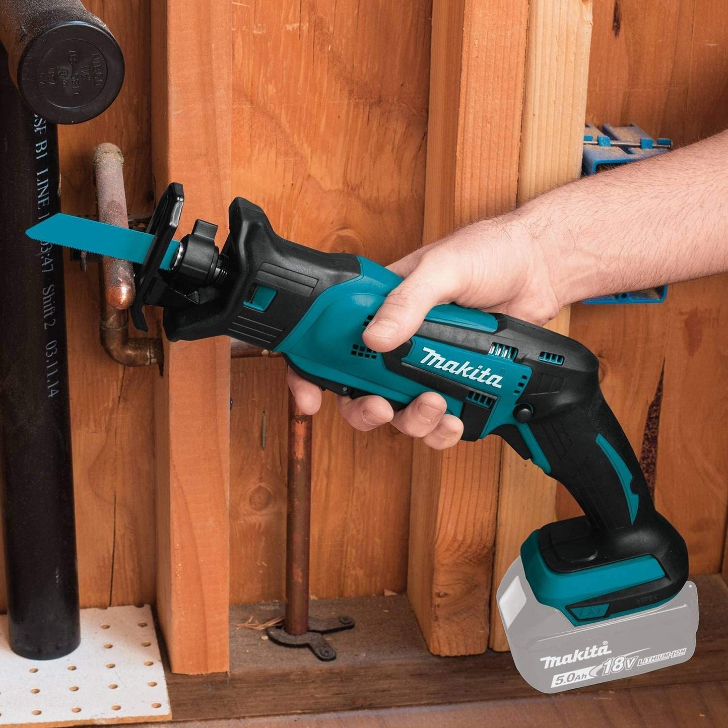 Makita  18V LXT Lithium-Ion Cordless Variable Speed Lightweight Compact Reciprocating Saw with Built-in LED (Tool-Only)