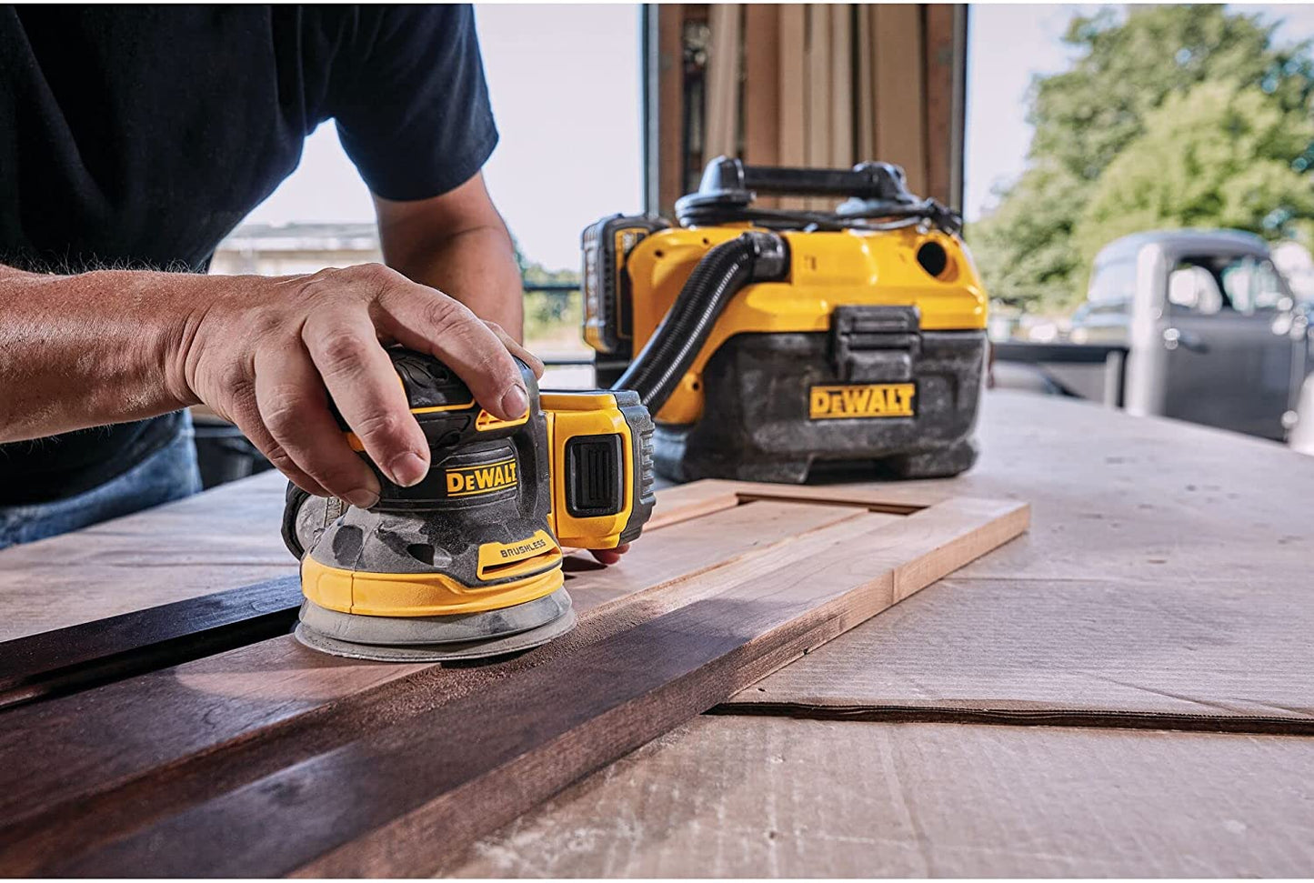 DEWALT  20V MAX XR Cordless Brushless 5 in. Random Orbital Sander (Tool Only)