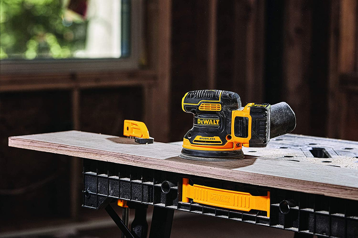 DEWALT  20V MAX XR Cordless Brushless 5 in. Random Orbital Sander (Tool Only)