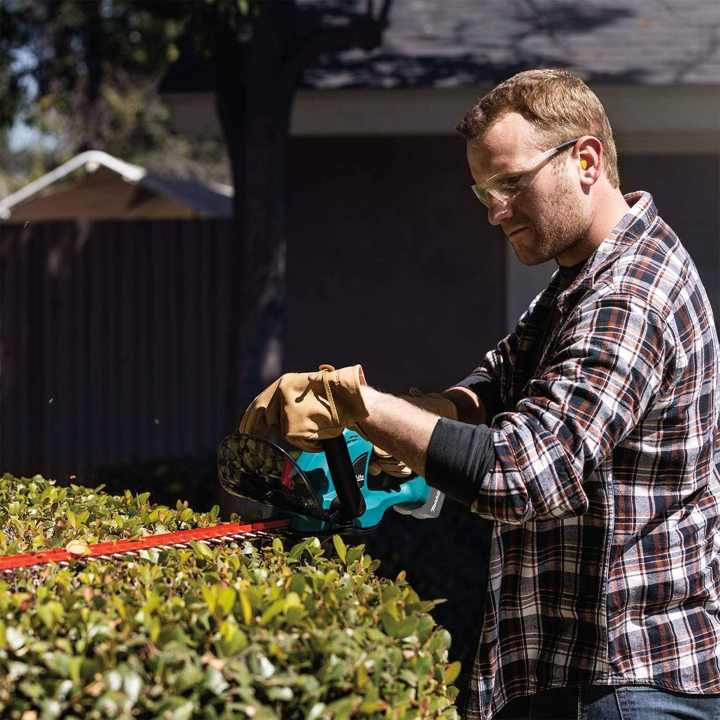 Makita  22 in. 18V LXT Lithium-Ion Cordless Hedge Trimmer (Tool-Only)