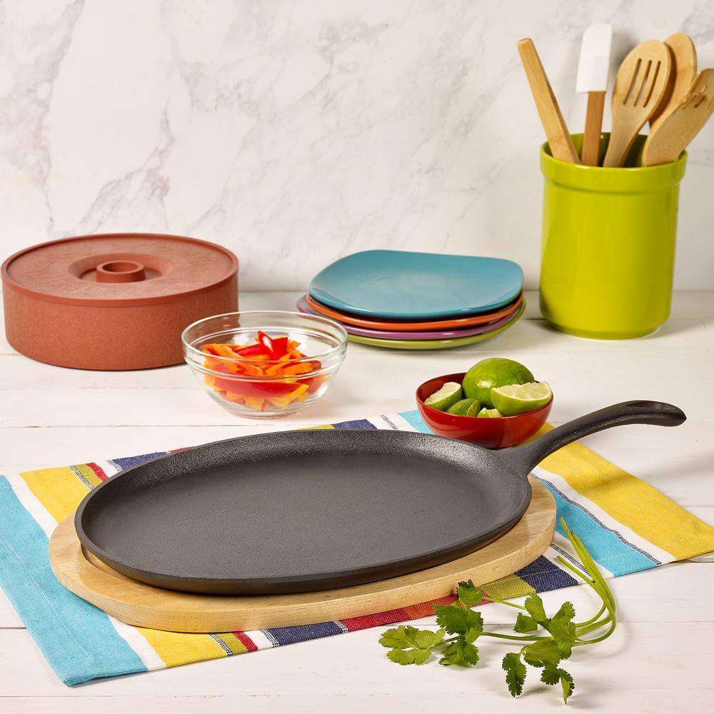 2-Piece Oval Sizzler Set 9 in. Pre-Seasoned Cast Iron w/ Wood Trivet