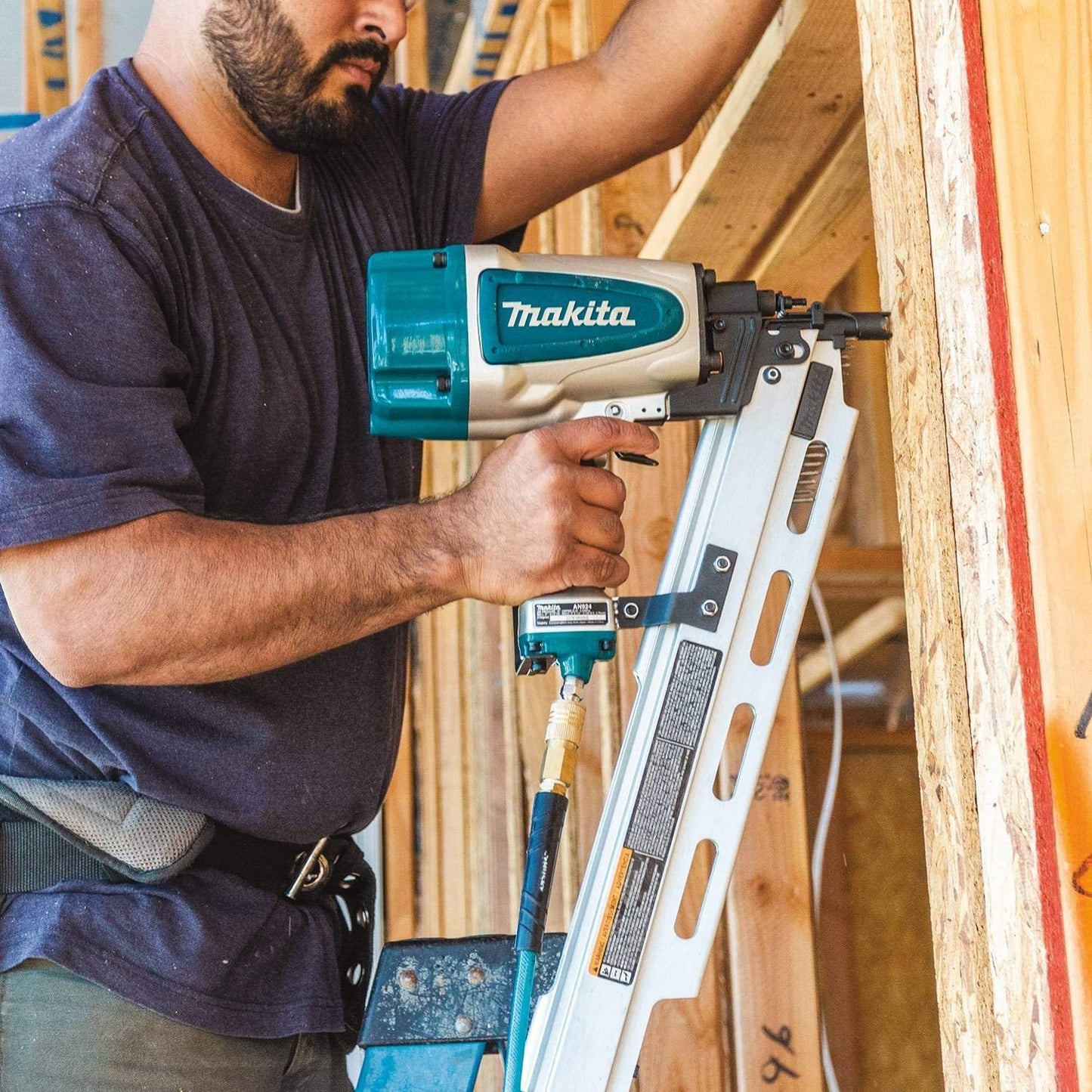 Makita  3-1/2 in. 21° Pneumatic Full Round Head Framing Nailer