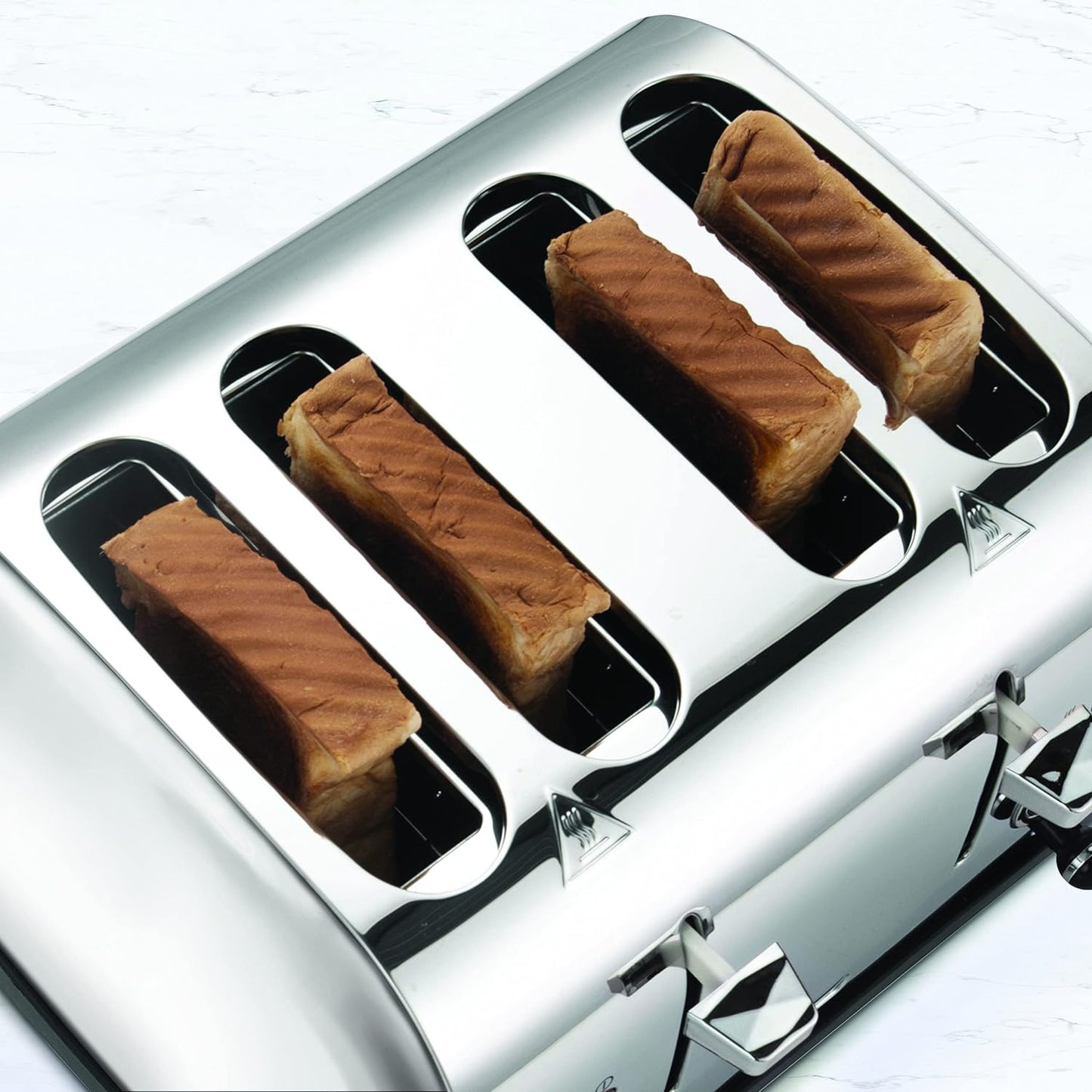 MegaChef 4-Slice Wide Slot Toaster With Variable Browning in Silver