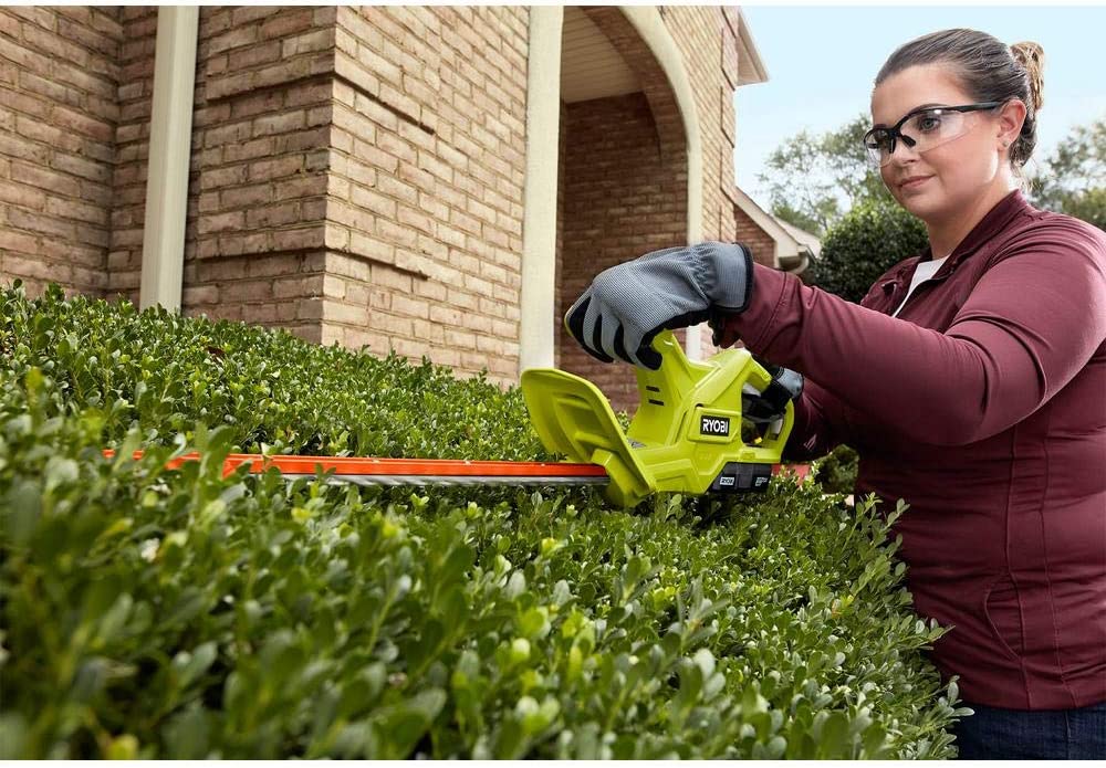 RYOBI ONE+ 18V 18 in. Cordless Battery Hedge Trimmer (Tool Only)