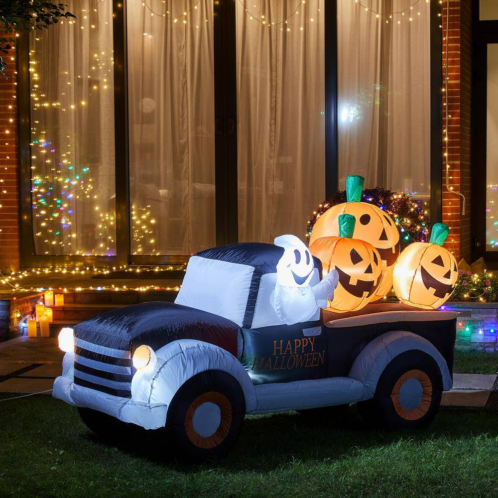 Glitzhome 8 ft. Lighted Halloween Inflatable Truck with Jack-O-Lantern Pumpkins Decor